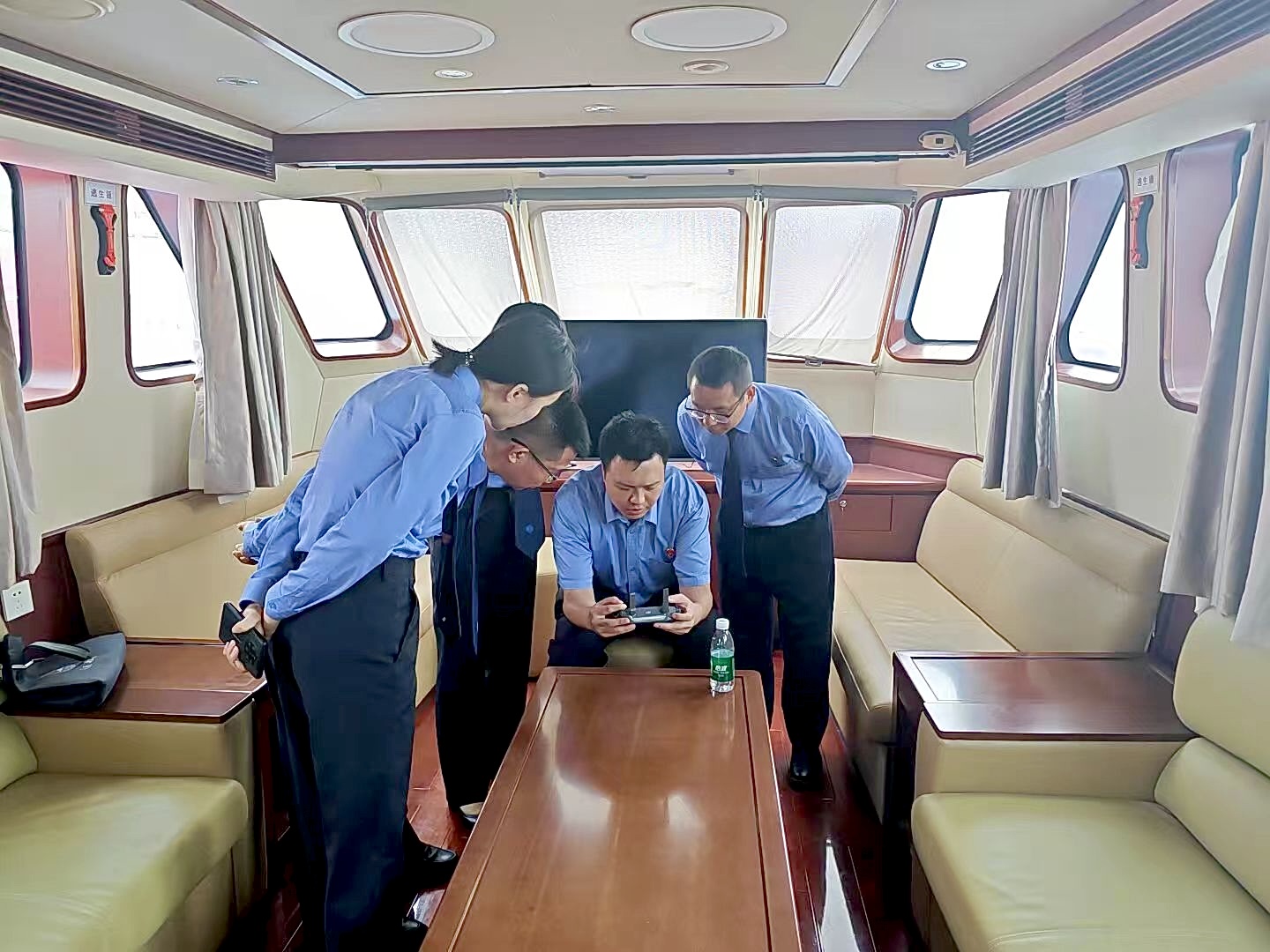 【检护民生】协同履职聚合力,公益诉讼护鄱湖——九江、南昌检察机关开展联合巡湖、巡湿地活动1.jpg